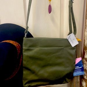 Triple zip hipster Vera Bradley ivy green